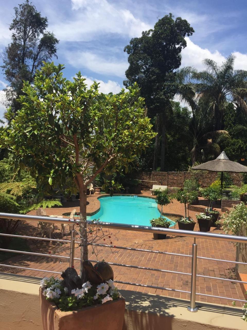 יוהנסבורג 125 On Van Buuren Road Guest House מראה חיצוני תמונה