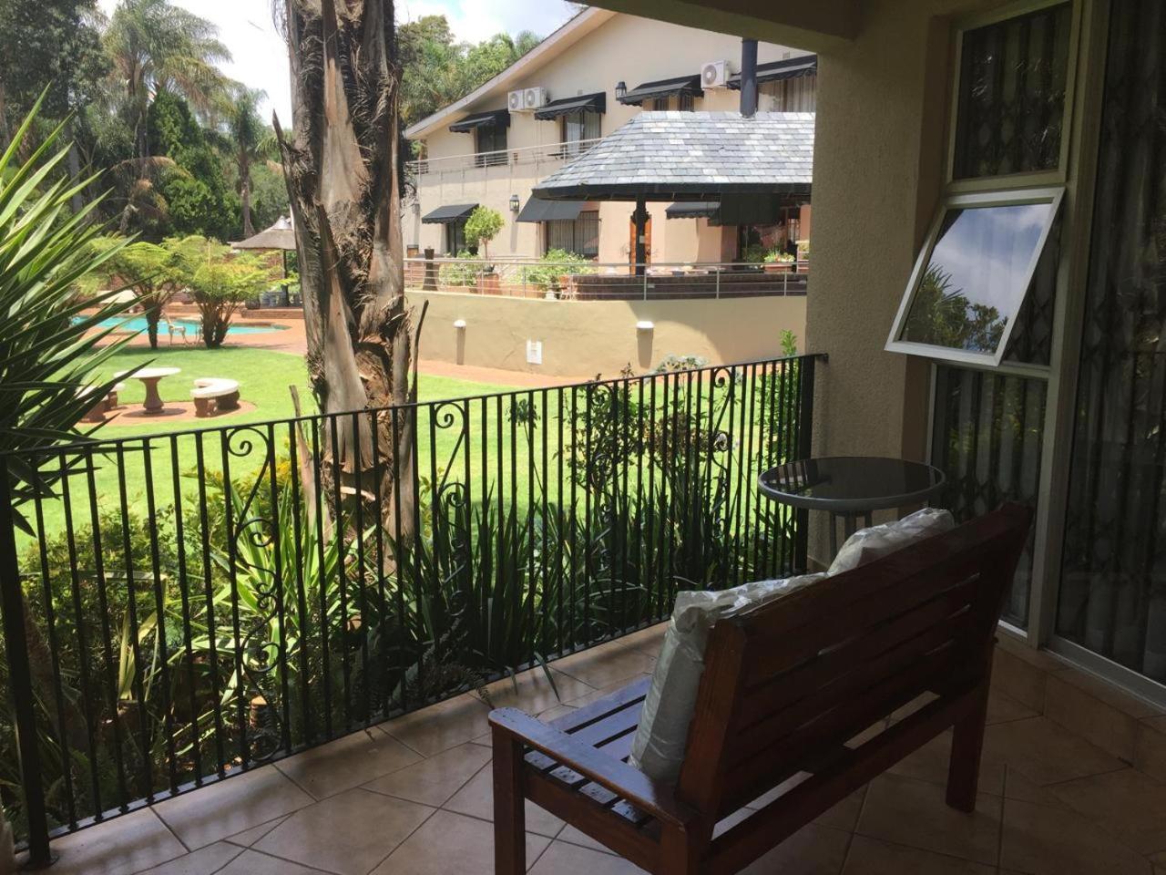 יוהנסבורג 125 On Van Buuren Road Guest House מראה חיצוני תמונה