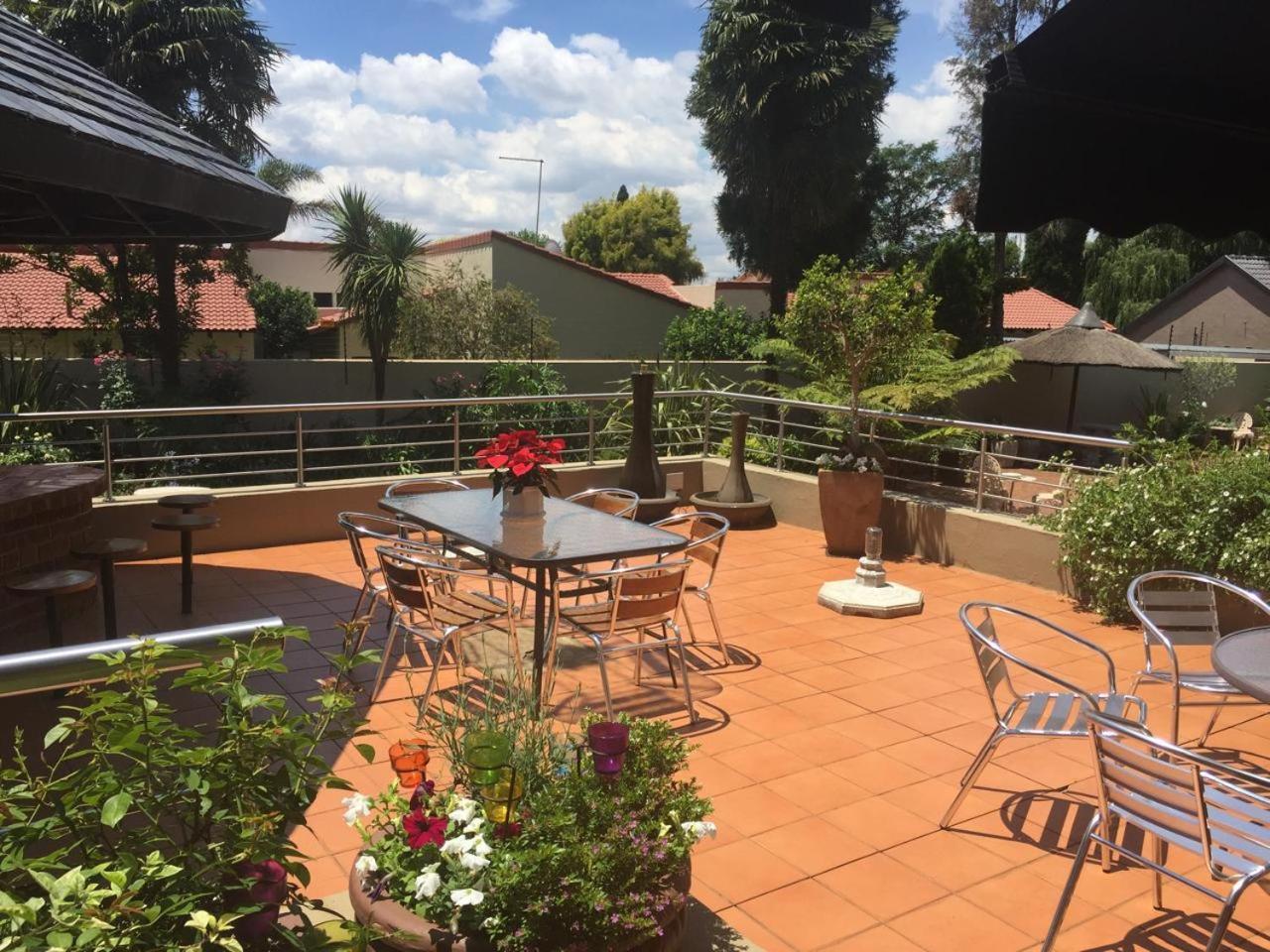 יוהנסבורג 125 On Van Buuren Road Guest House מראה חיצוני תמונה