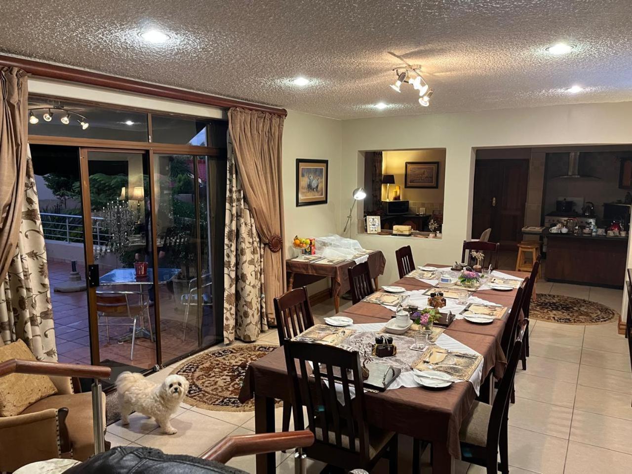 יוהנסבורג 125 On Van Buuren Road Guest House מראה חיצוני תמונה
